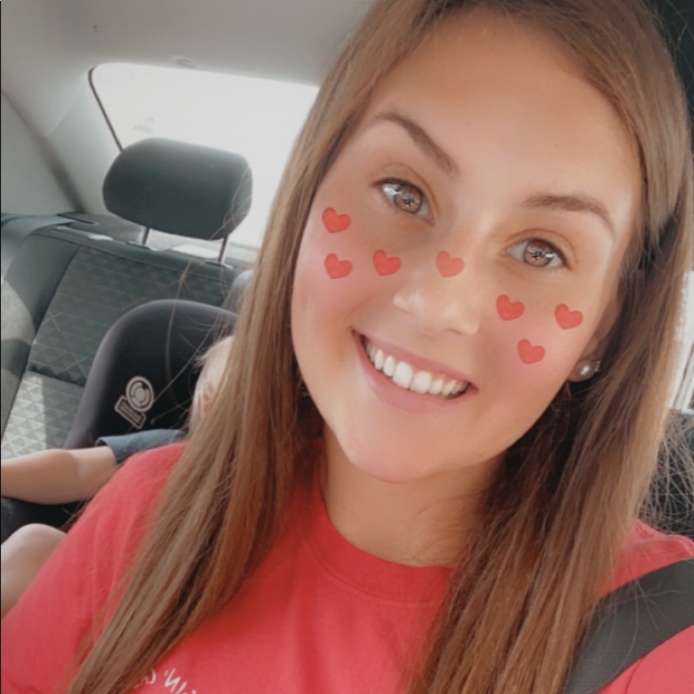 Meet your Posher, Kayley